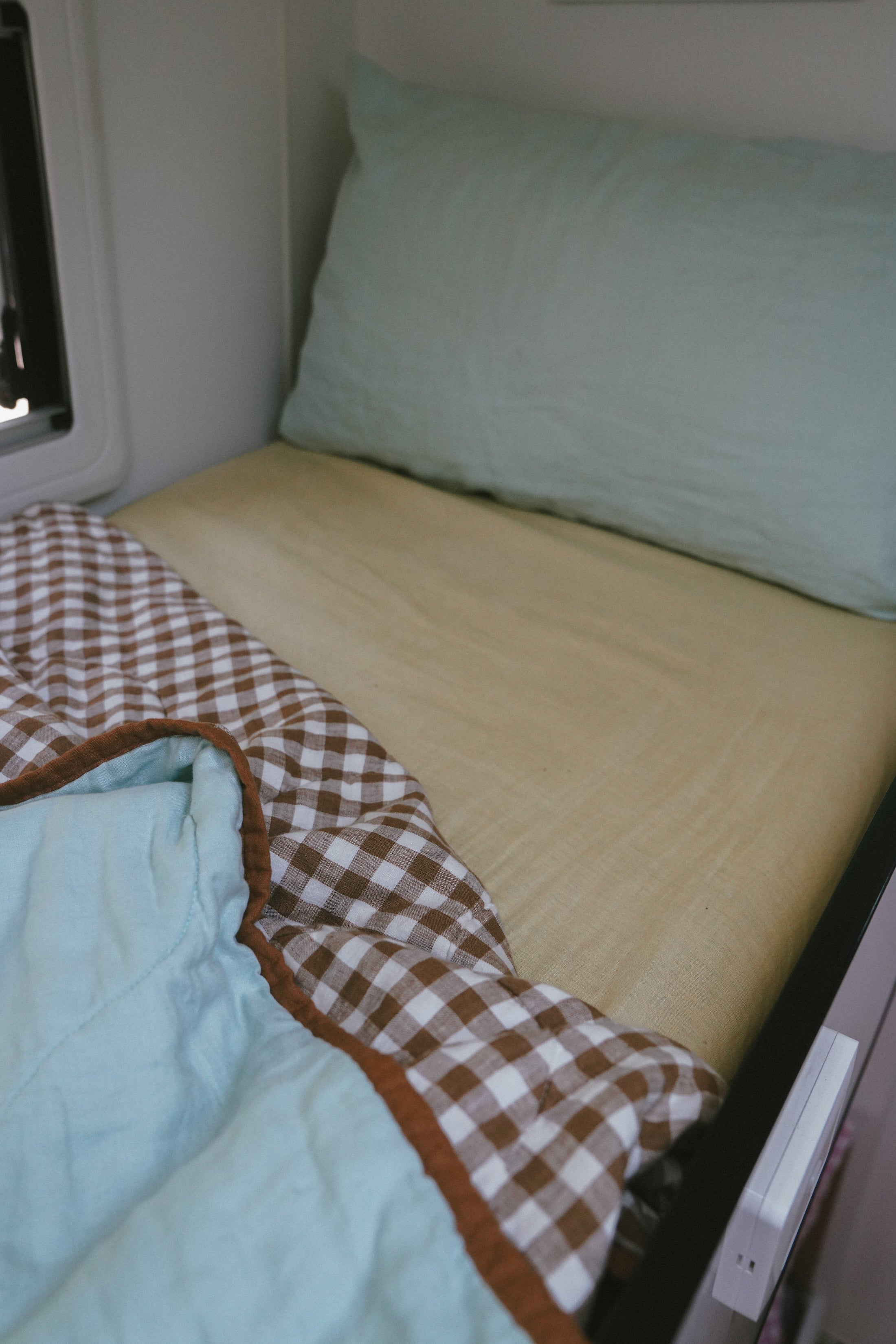 Pure Linen CARAVAN BUNK Fitted Sheet | Honeydew